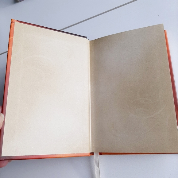 EUC JESUS CALLING BOOK - Picture 6 of 10